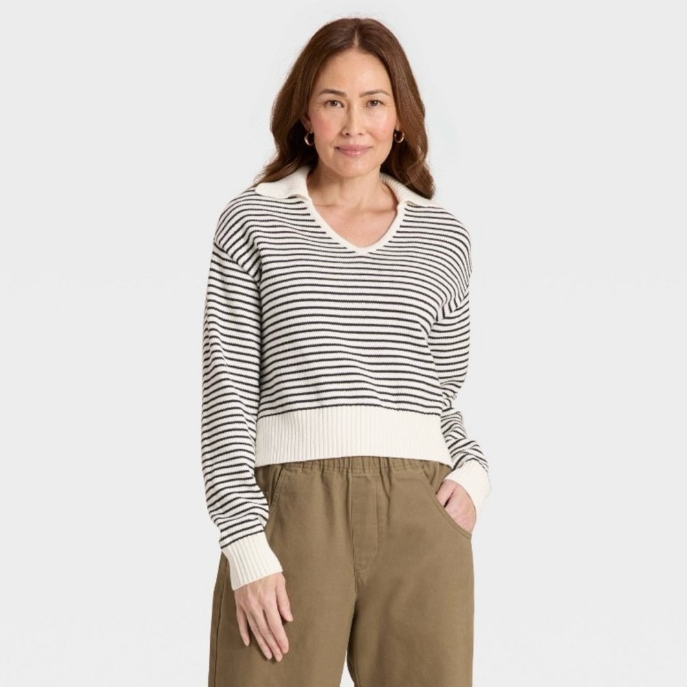 Universal Thread Women's Long Sleeve Collared Neck Pullover Sweater Black Stripe